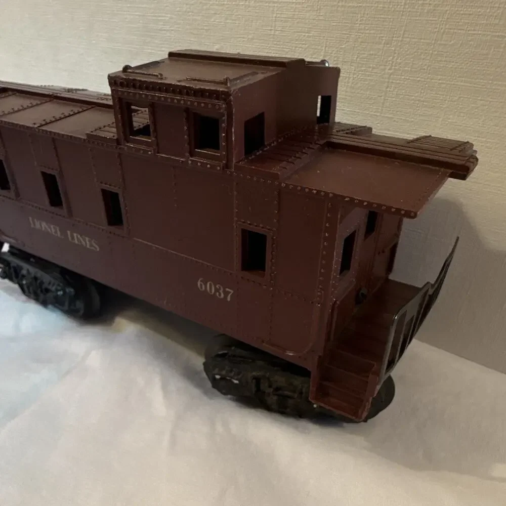 Lionel Lionel Lines 6037 O Gauge Brown Caboose 3-Rail AC Analog 1:48 Plastic